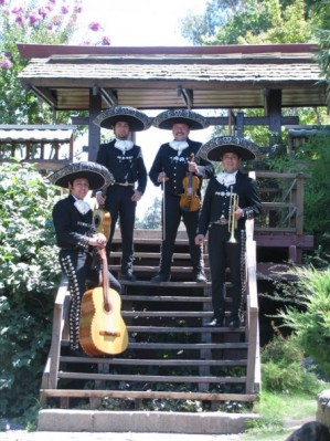 Mariachi chile mexico oficios y profesiones en La Florida |  Servicio de mariachis a domicilio 02-7279788, Grandes serenatas con mariachi chile mexico