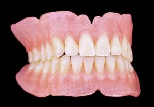 Andr&eacute;s oficios y profesiones en Macul |  MECANICO DENTAL REPARACIONES RAPIDAS PROTESIS DOMICILIO, URGENCIAS