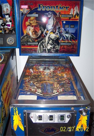 LEonardo  Recabarren  AStudillo oficios y profesiones en Santiago |  arriendo  flipper  ,video arcades ,mesas de aireetc , fono  5161429 arriendo flipper ,video  juegos taca taca ,ping pong etc 