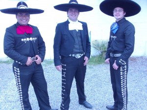 mariachi juarez oficios y profesiones en Santiago |  Mariachis a domicilio en todo santiago y sus comunas 88690906, Mariachi juarez serenatas a domicilio