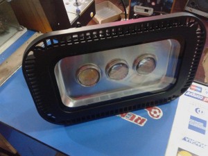 RENTAGAME CHILE oficios y profesiones en La Cisterna |  Foco led estadio 150 watt/precio: $ 150.000, Rentagame: es lider en iluminacion led