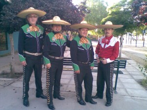 johnny luis oficios y profesiones en Santiago |  musicos mariachis en vivo sal y tequila mariachis serenatas, 4 MARIACHIS X $50.000-  FONOS:  02-6388358   /    07-6260519