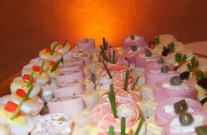 oliver oficios y profesiones en Santiago |  Banqueteria con presupuestos econ&oacute;micos completos black and lemon, Eventos,banqueteros, centro de eventos, bautizos , graduaciones